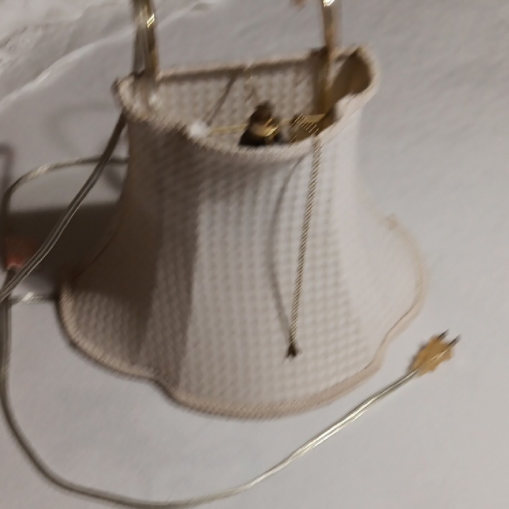 Elegant Cream Woven Lampshade - Picture 9 of 16